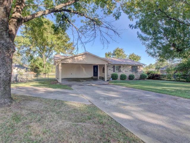 607 Meadow Circle