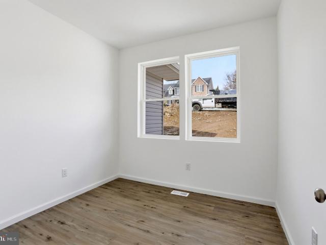 607 S Lakeview Dr, Cross Junction, VA 22625 | MLS #VAFV2043
