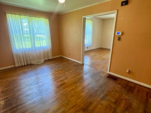 607 w elm st