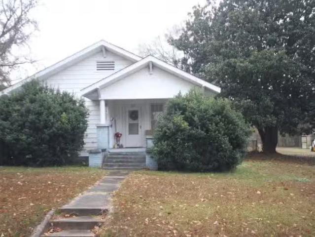 607 W OAK ST, NASHVILLE, AR 71852