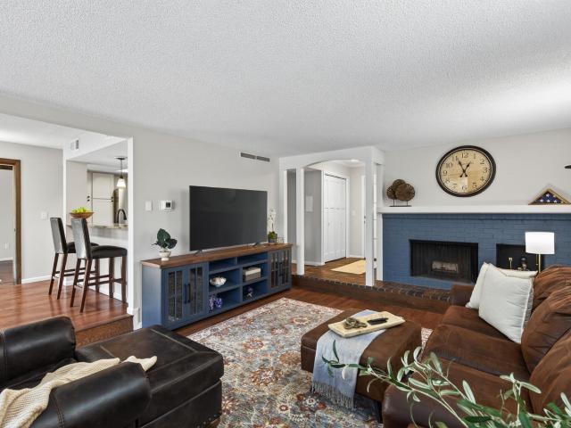 6085 Lincoln Drive # 225