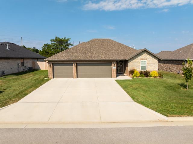 6089 S Canterbury Lane