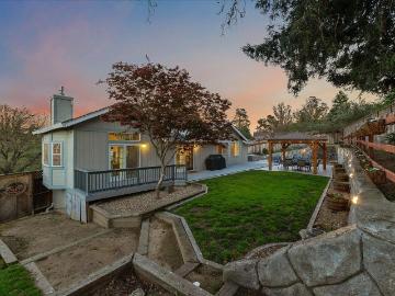 6081 Malcolm Ln, Penngrove, CA 94951 | MLS #326024