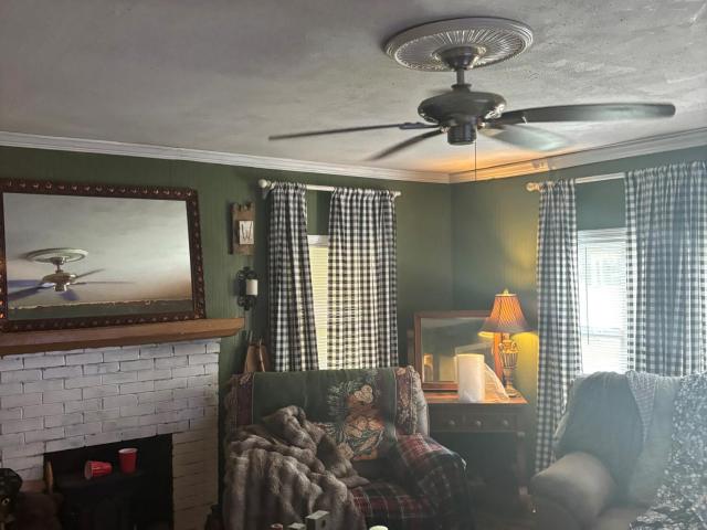 6083 Highway 171 S