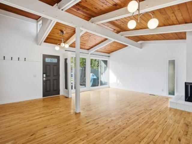 608 450 Street Nw, Calgary, AB, T3A 0M5 townhouse for sale | Listing ID A2345 | Royal LePage