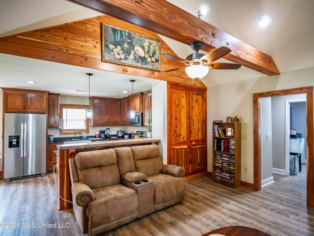 608 County Road 428