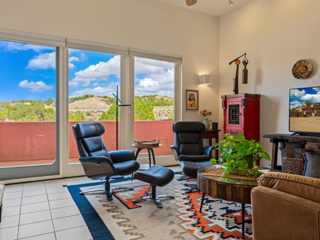 608 Avenida Villa Hermosa 209