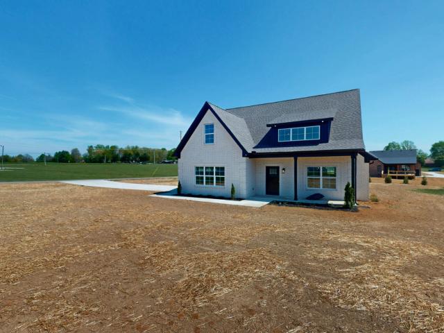 608 Golf Club Dr