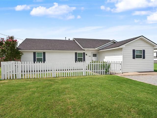 608 E Warren Road