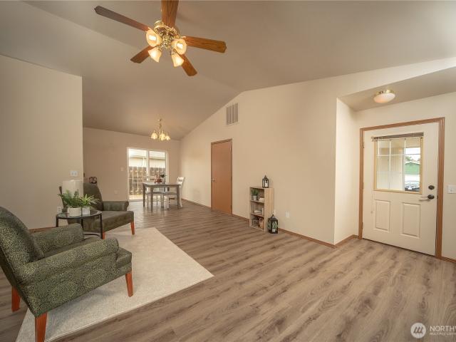 608 E Remington Drive