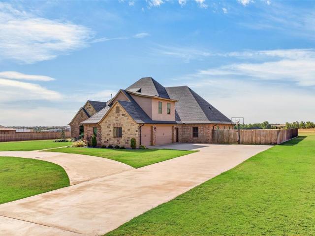 608 Edgewood Rd. Street