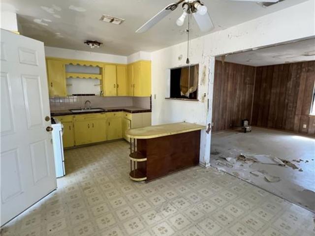 608 Hackberry Avenue