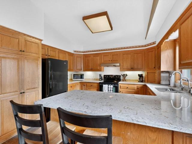 608 James Street NE