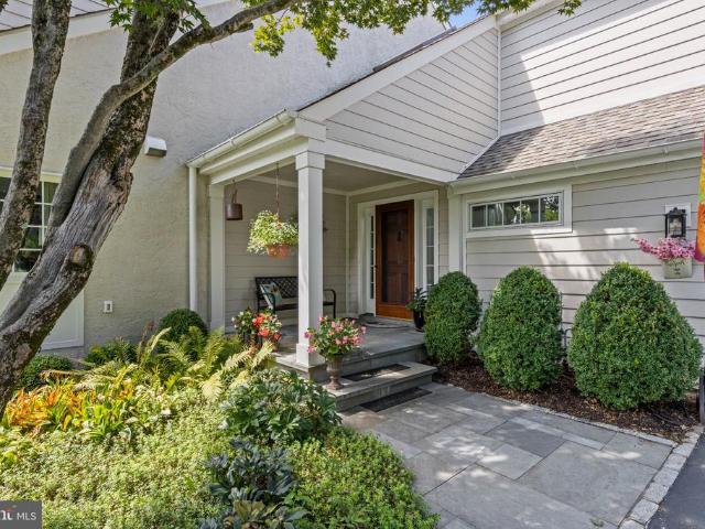 608 Lindsay Circle
