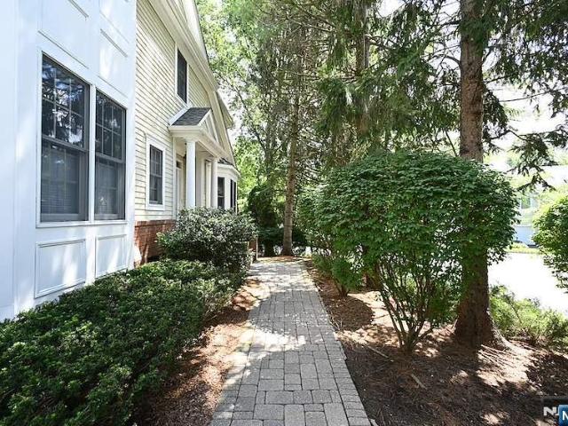 608 Stonewall Court
