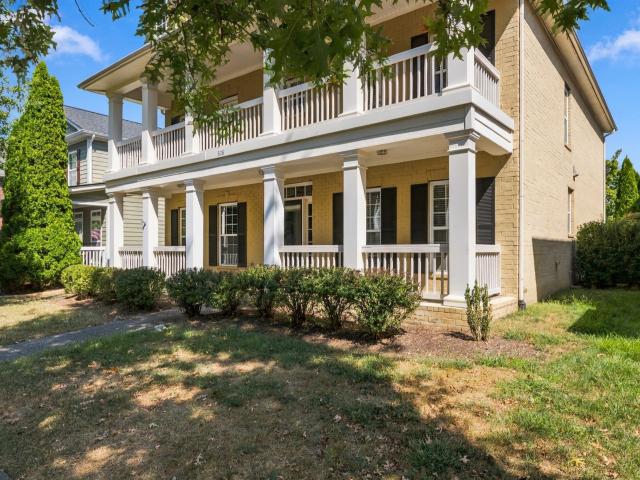 608 Patriot Ln