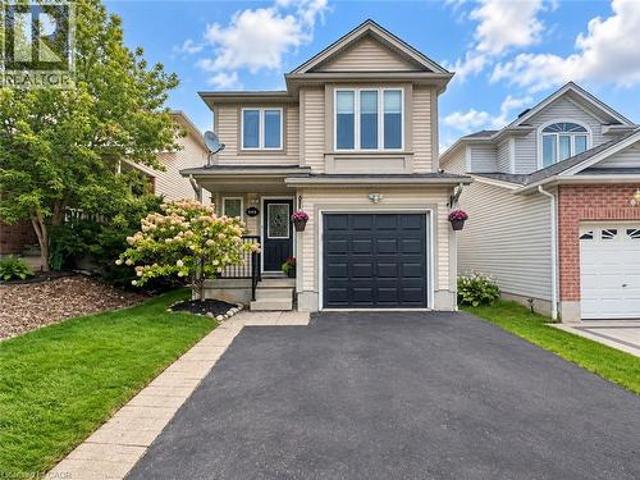 608 Royal Fern Street, Waterloo, ON, N2V 2P5 house for sale | Listing ID 40862 | Royal LePage