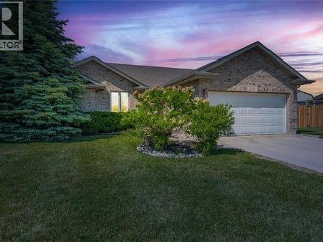 608 Riva Ridge Drive, St Clair, ON, N0N 1G0 house for sale | Listing ID 26022 | Royal LePage