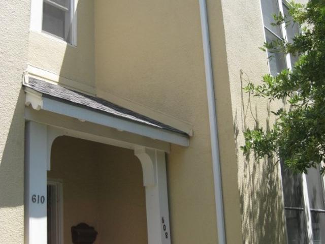 608 West 23rd St, 2 beds, 1 full bath