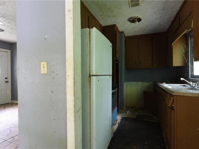 6096 Blackhawk Trail