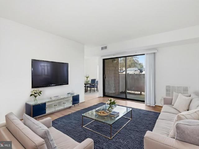 6093 Majors Lane # 1