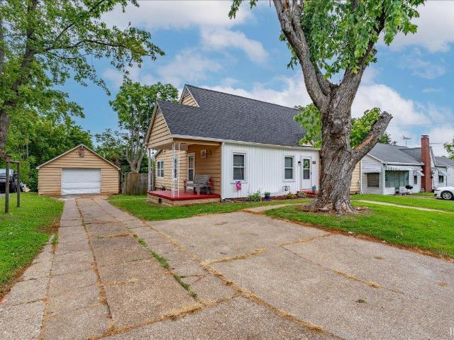 609 Center Street
