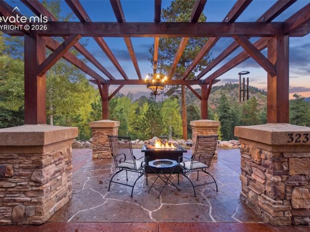 609 Crystola Court