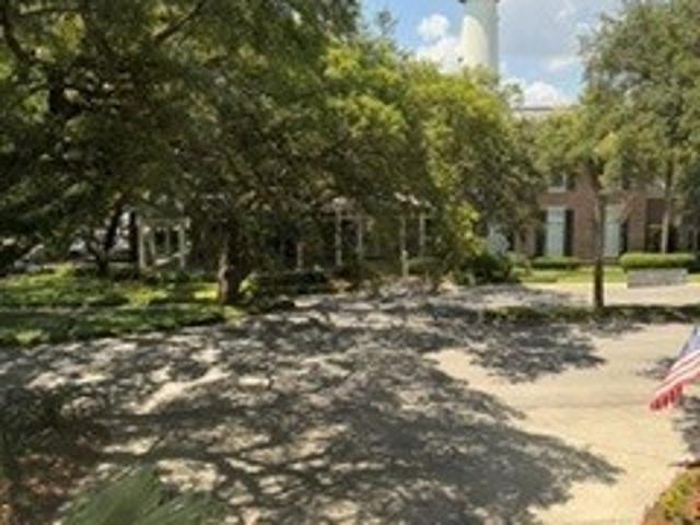 609 Beachview Drive 100