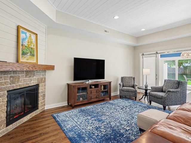 609 breaker cove drive