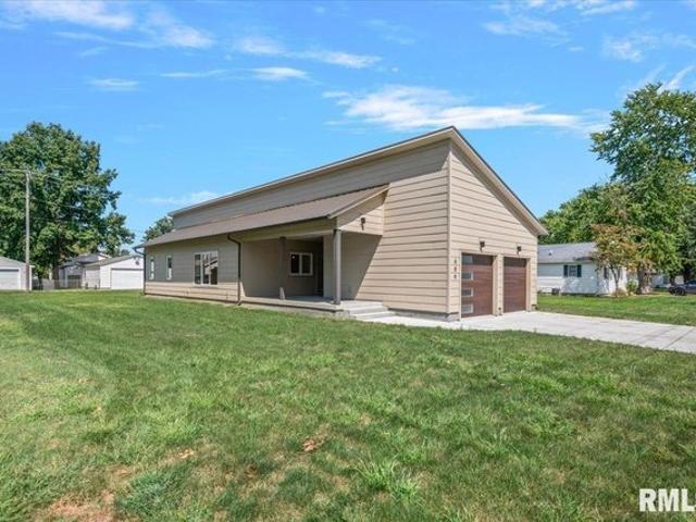 609 E Stevenson St, Taylorville, IL 62568