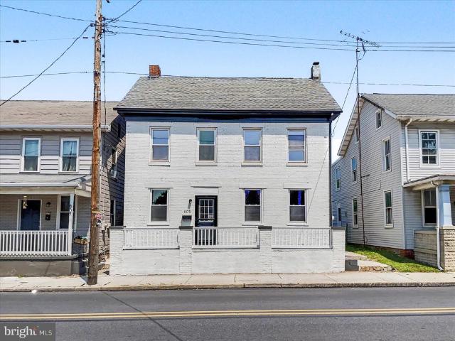 609 Main Street