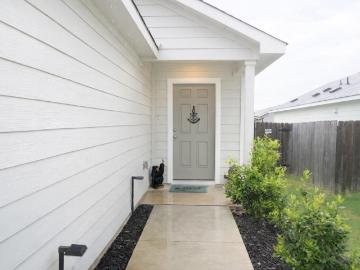 609 Marty Allen Loop