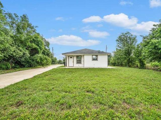 609 Northside Dr, 3 beds, 2 full baths