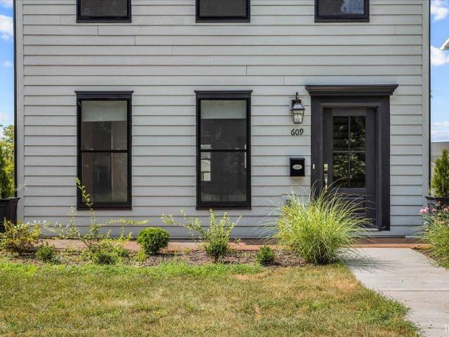 609 S 3rd Street