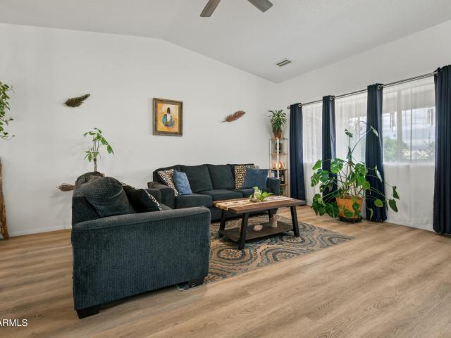 609 silver springs circle