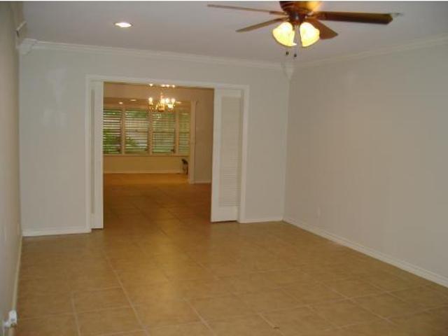 609 Peerman Pl, Corpus Christi, TX 78411 | MLS #475608