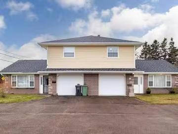 60 62 Marion Drive, Stratford, PE, C1B 3G1 house for sale L.