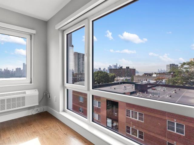 60 64 68th St Unit 408, Guttenberg, US, NJ