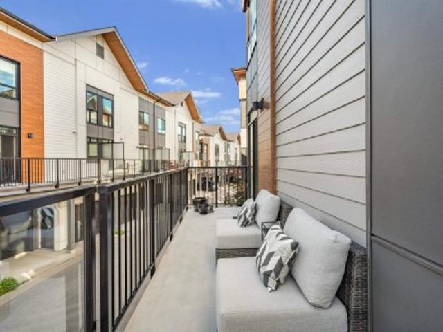 60 15 Edmund Drive, Surrey, BC, V3S 0B2 townhouse for sale | Listing ID R3145 | Royal LePage