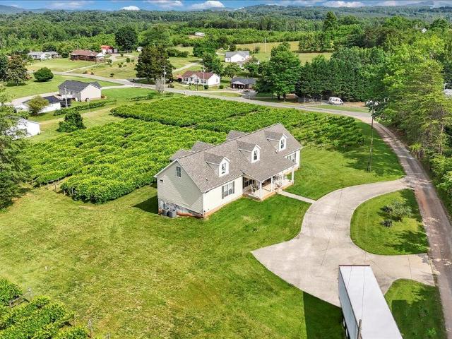 60 Tara Dr, Ridgeway, VA 24148 | MLS #918061