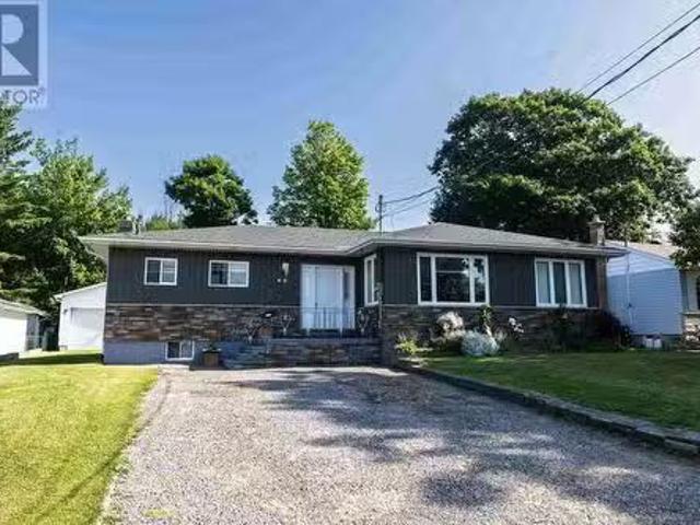 60 Tilley Rd, Sault Ste. Marie, ON, P6B 3Y6 house for sale.