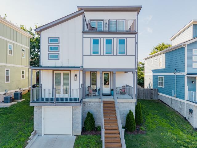60 Twin St
