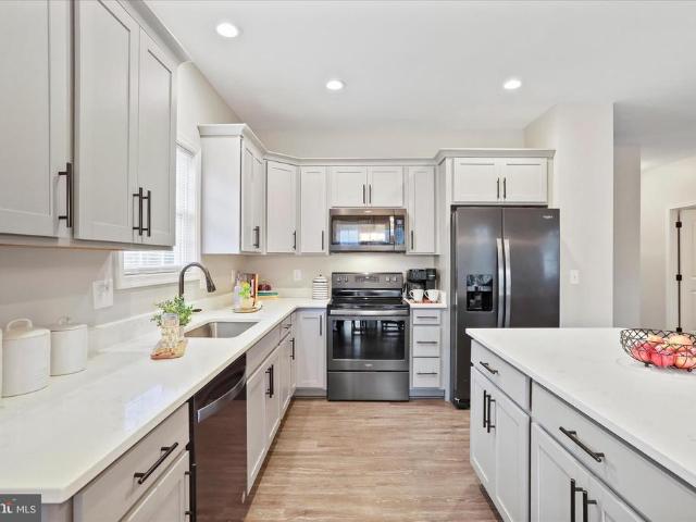 60 Village Circle