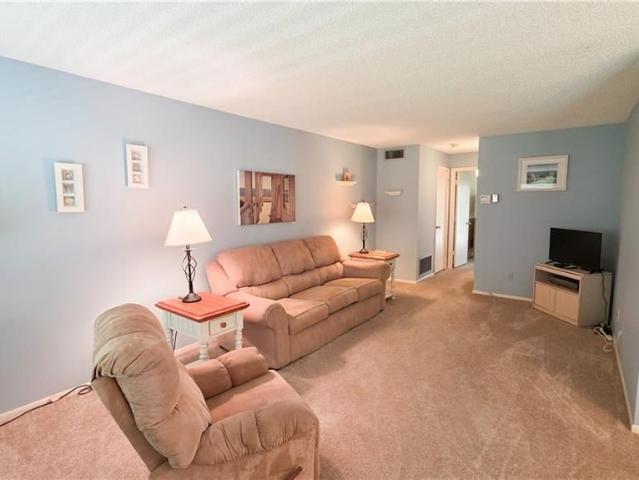 60 Woodland Drive, 205, Vero Beach, US, FL