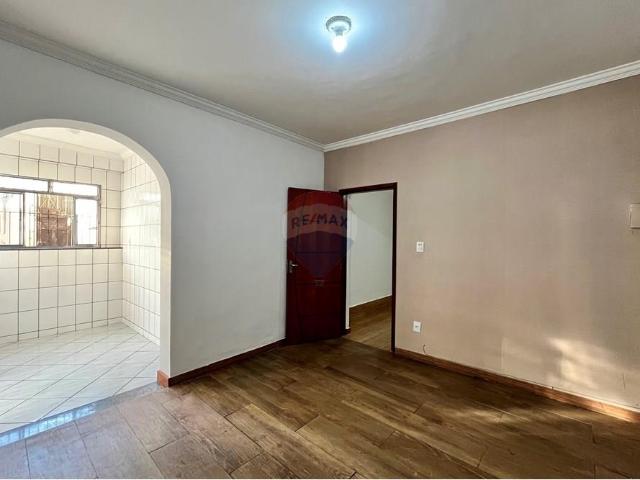 60 Área Útil Casa Alugar, 2 Dormitórios localizado em Ipiranga, Juiz de Fora, Minas Gerais, 36031470 | Brasil