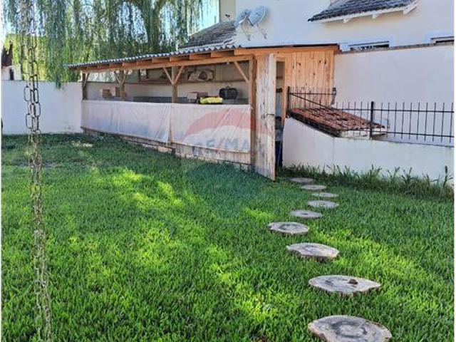 60 Área Útil Casa Alugar, 2 Dormitórios localizado em Rua Jonas Ramos Martins, 202, Guarujá, Lages, Santa Catarina, 88521500 | Brasil