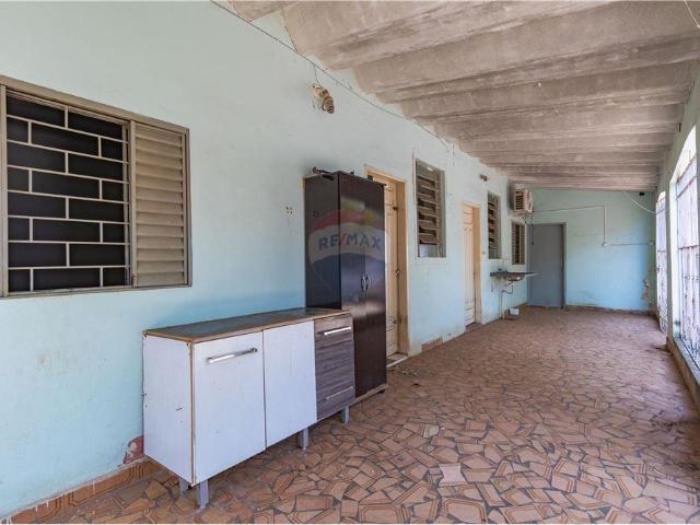 60 Área Útil Edícula Alugar, 1 Dormitórios localizado em Rua Bernadino de Campos, 503 centro Centro, Araçatuba, São Paulo, 16015500 | Brasil