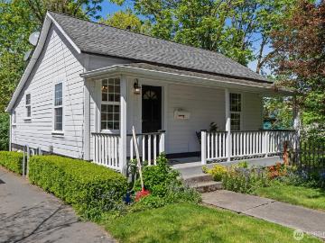 60 Cedar Ave, Snohomish, WA 98290 | MLS #2516
