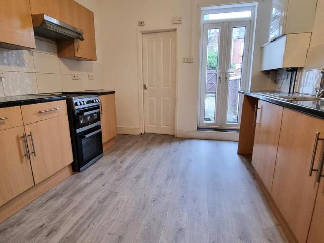 60 Chetwode Street, Crewe, CW1 2 bed terraced house to rent £775 pcm £179 pw
