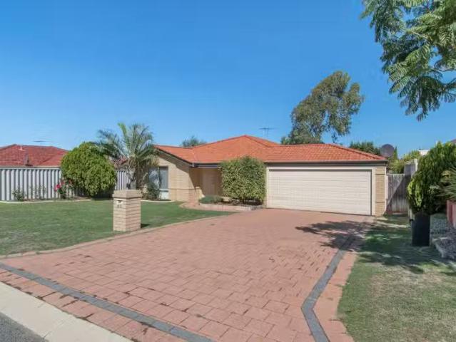 60 Combewood Loop, CARRAMAR, WA 6031 House for Rent
